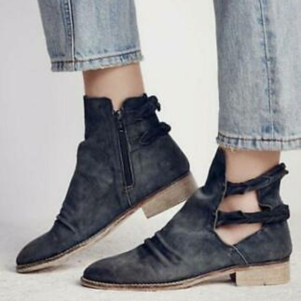 FREE PEOPLE Landslide Ankle Boot Size: 38. NEW IN BOX!